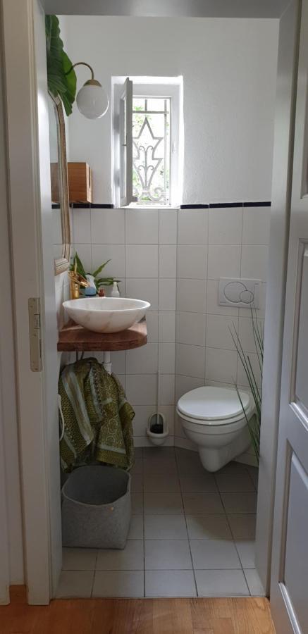 Little Escape Im Jugendstil Poolhaus - Wc Und Dusche Im Nebenhaus Villa Wurzburg Luaran gambar